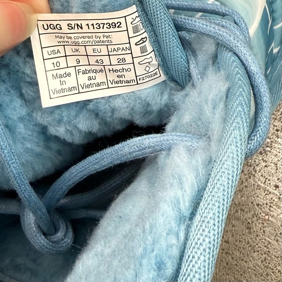 UGG Neumel Heritage Tasman Blue Fog Quilted Shearling Boots - Picture 9 of 12